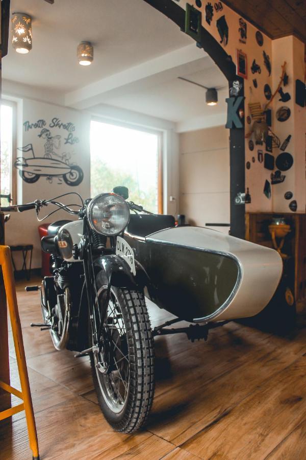 Throttle Shrottle Moto Hostel Manāli Buitenkant foto